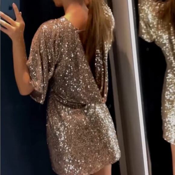 ZARA BLOGGER FAVORITE SHORT SEQUIN DRESS - Picture 9 of 16